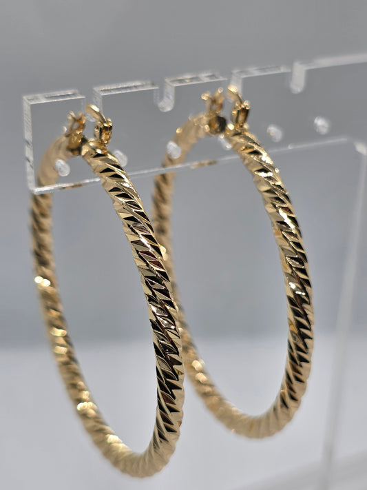 Textured sleek hoop