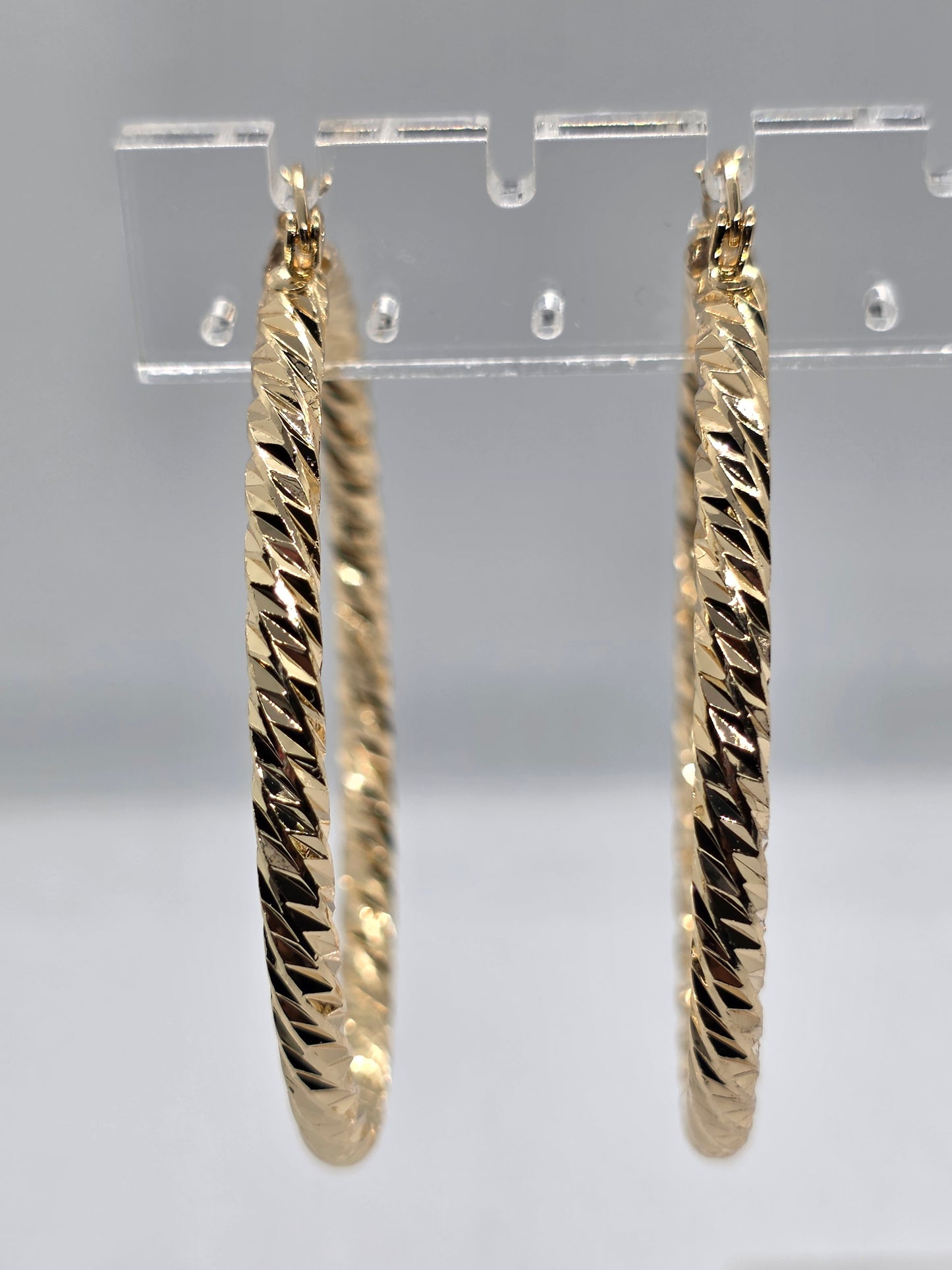 Textured sleek hoop