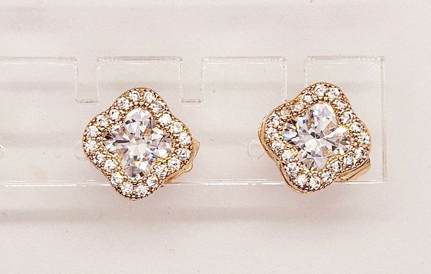 Halo Studs Gold