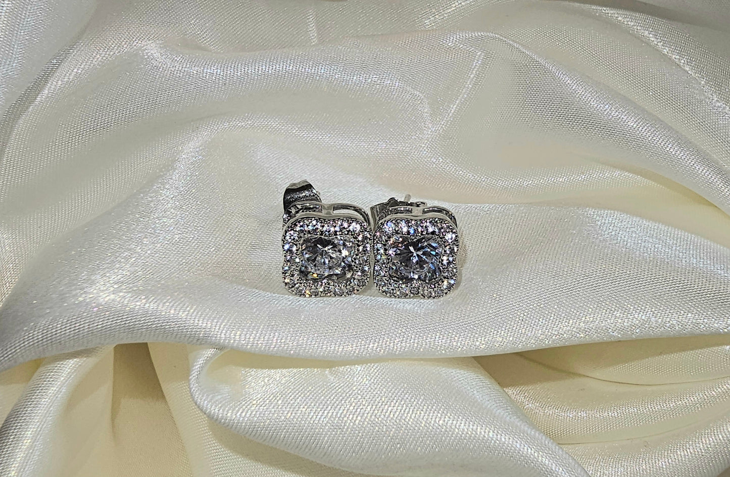 Halo Studs Silver