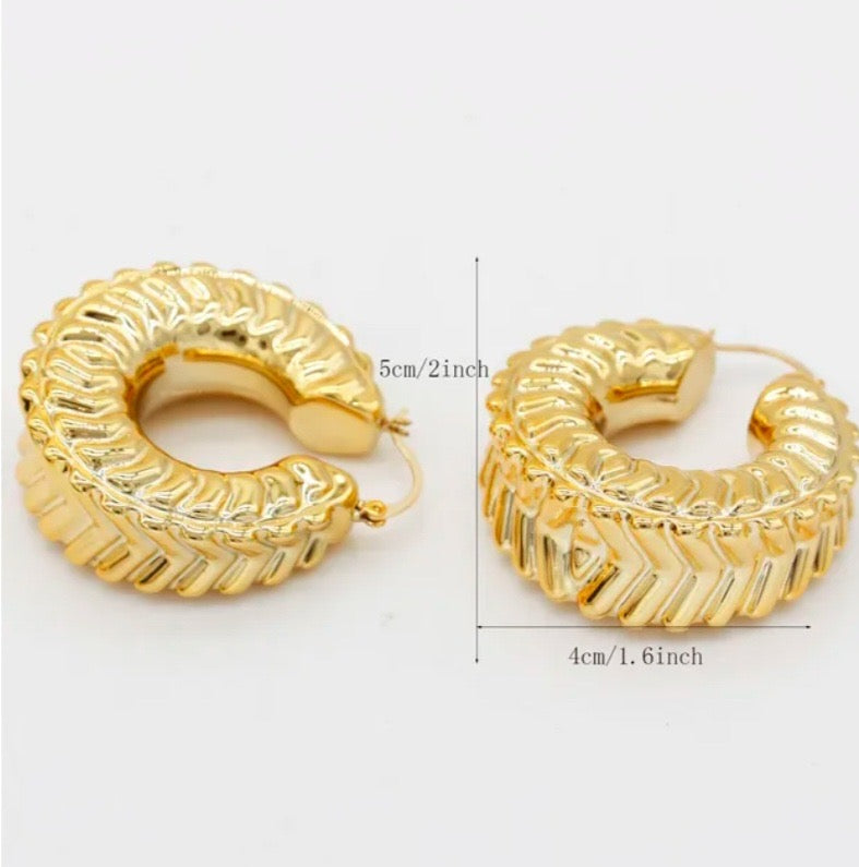 Lue Hoop Earrings