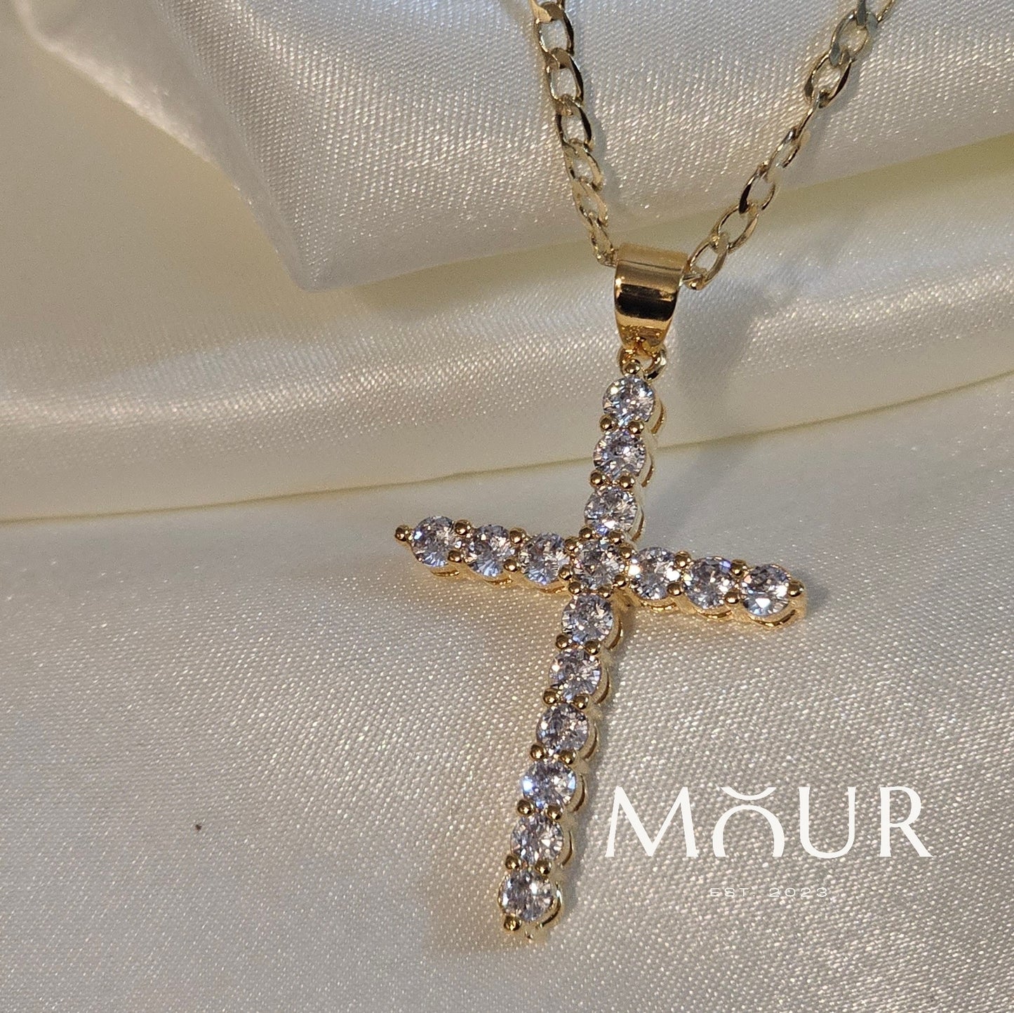 Medium Cross Pendant Chain