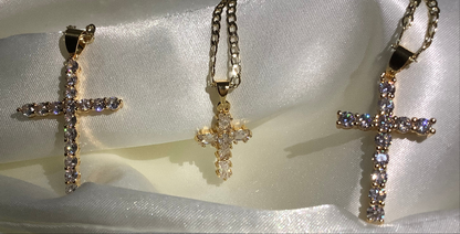 Small cross Pendant Necklace